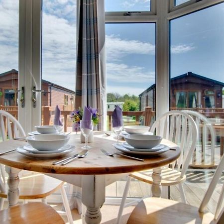 Stunning 3-Bed Hot Tub Lodge Northumberland Felton  Zewnętrze zdjęcie