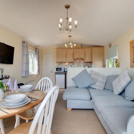 Stunning 3-Bed Hot Tub Lodge Northumberland Felton  Zewnętrze zdjęcie