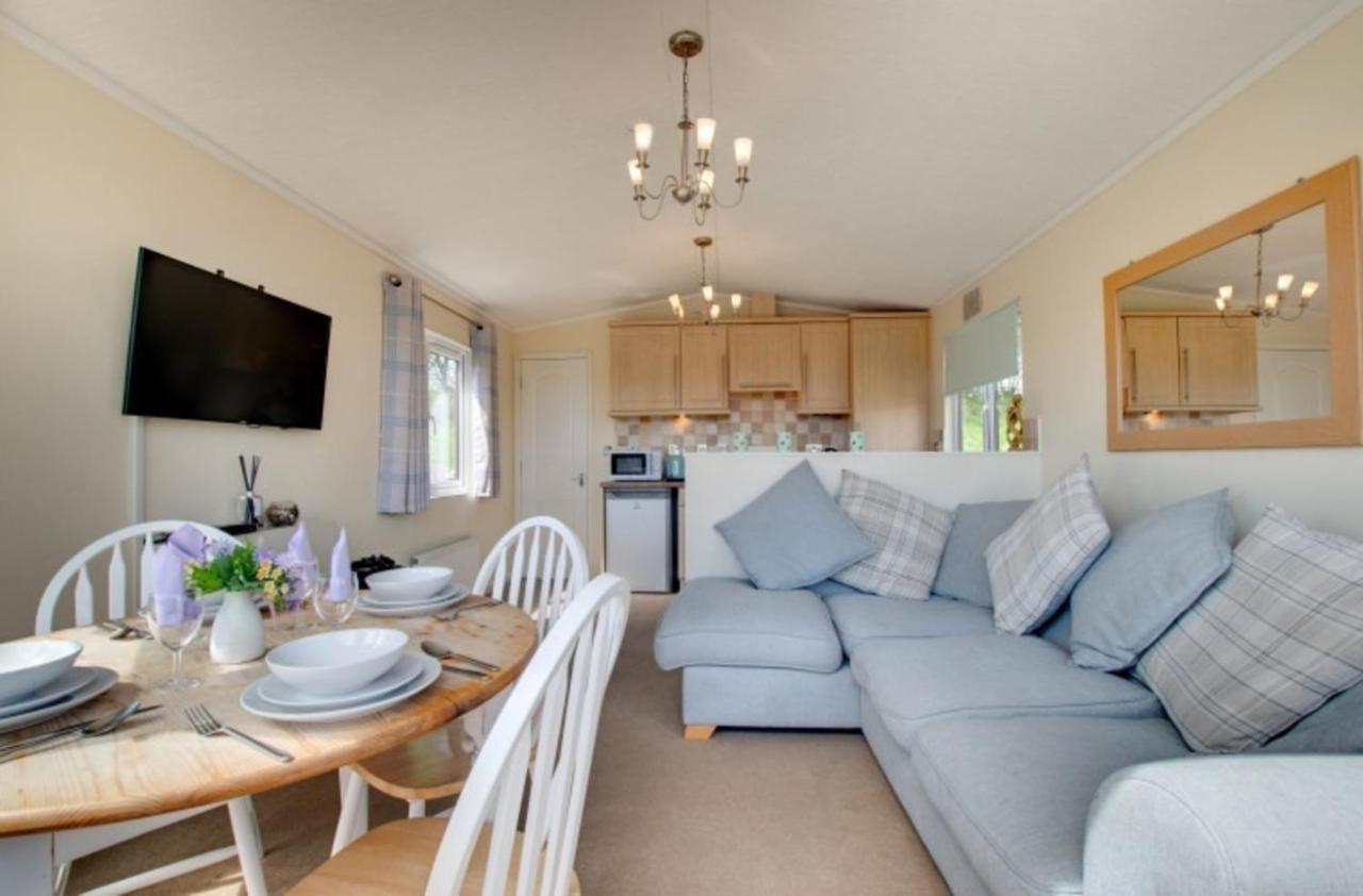 Stunning 3-Bed Hot Tub Lodge Northumberland Felton  Zewnętrze zdjęcie